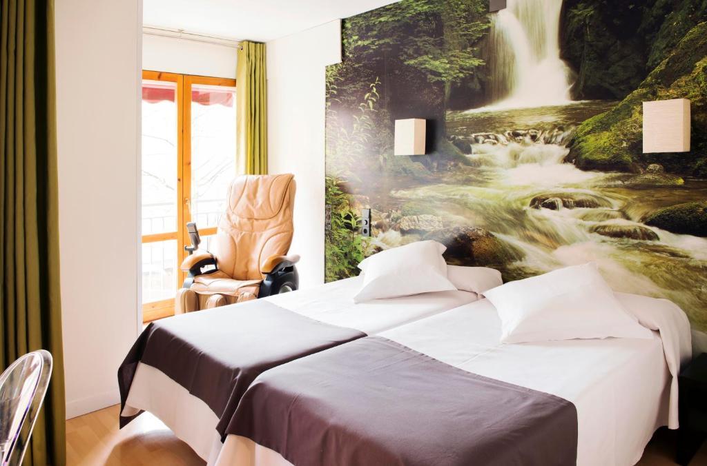 Hospedium Hostal Un Punto Chic Huesca Pokoj fotografie