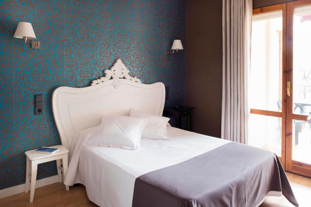Hospedium Hostal Un Punto Chic Huesca Pokoj fotografie