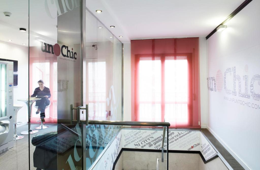 Hospedium Hostal Un Punto Chic Huesca Exteriér fotografie