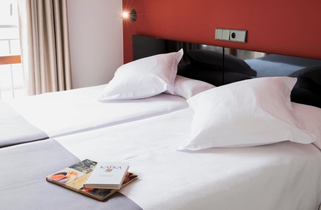 Hospedium Hostal Un Punto Chic Huesca Pokoj fotografie