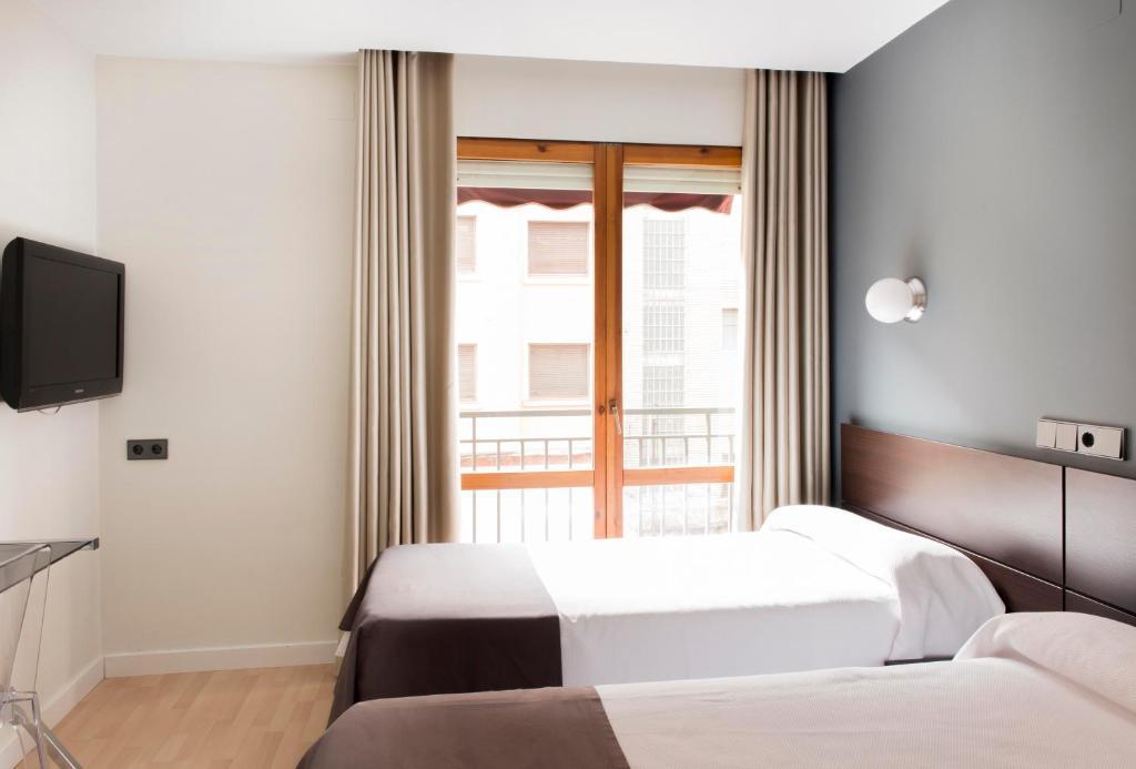 Hospedium Hostal Un Punto Chic Huesca Exteriér fotografie