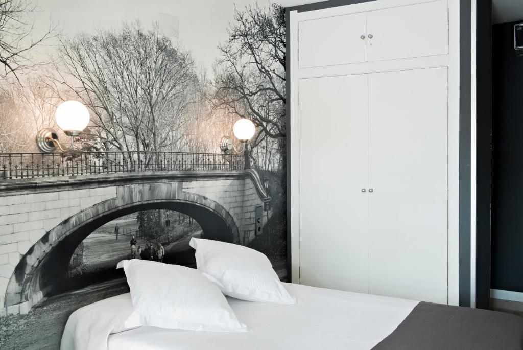 Hospedium Hostal Un Punto Chic Huesca Exteriér fotografie